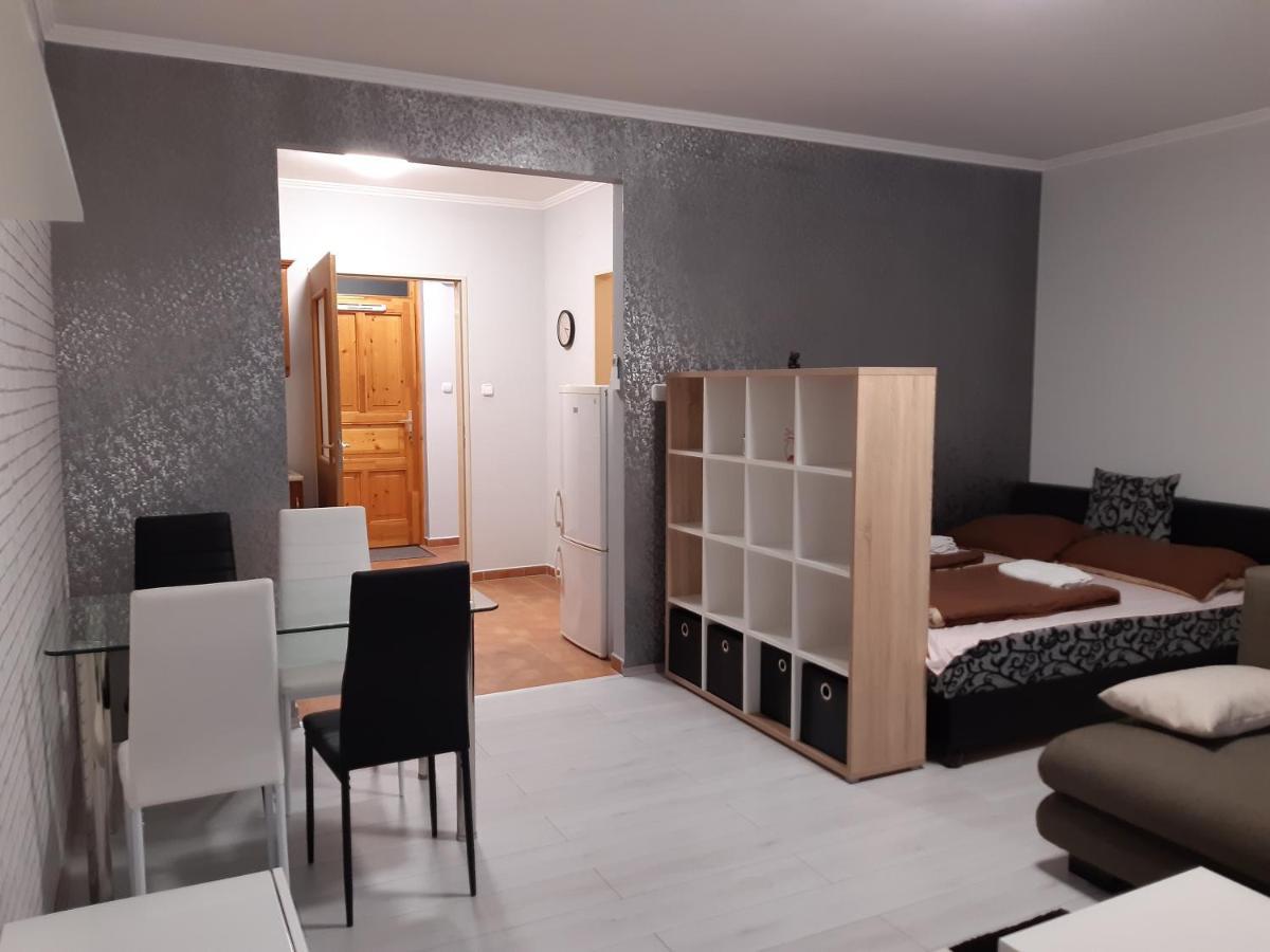 Pipacs Daire Bekescsaba Dış mekan fotoğraf
